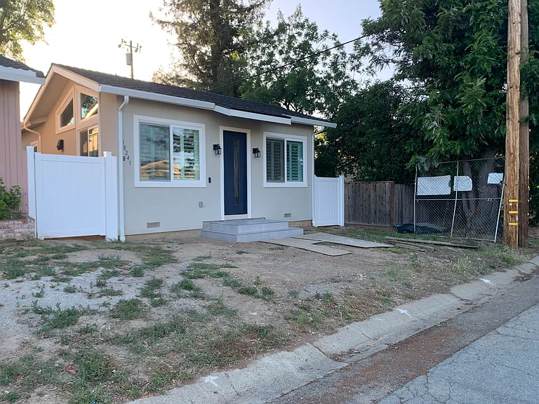 18241 McCoy Ave — Photo 15