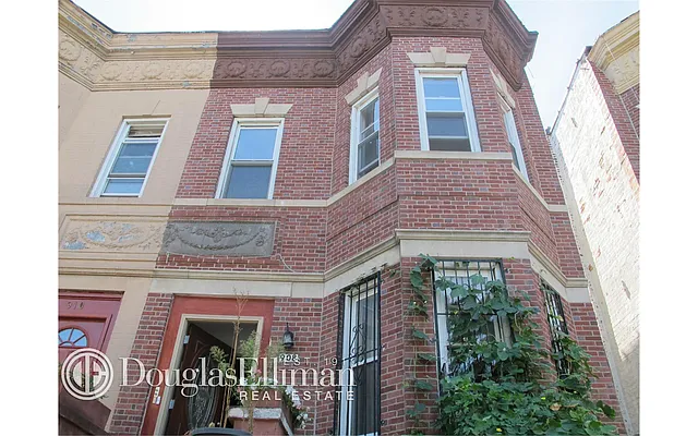 Rented by Douglas Elliman | media 19