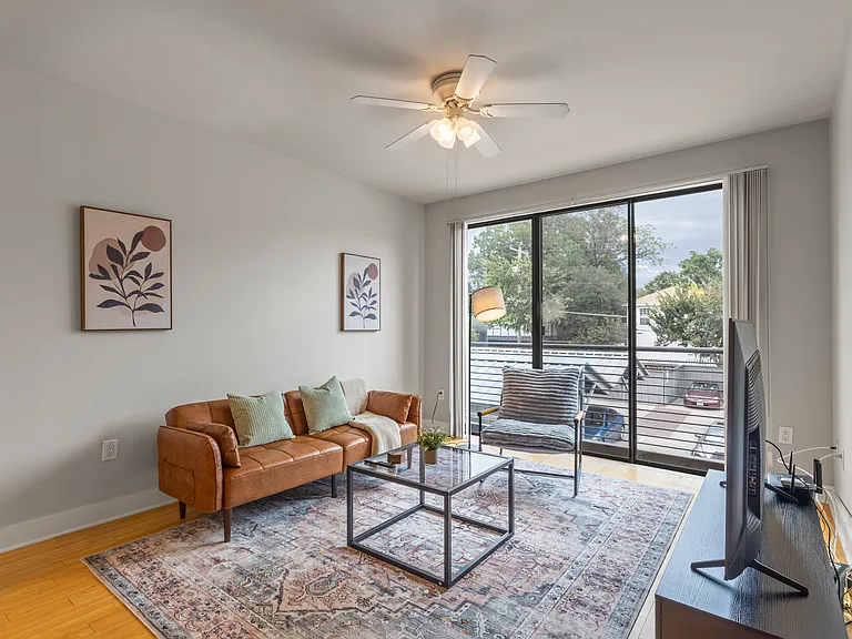 4414 Cedar Springs Rd — Photo 30