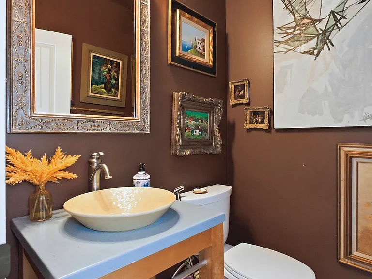 4000 Windsor Dr — Photo 16