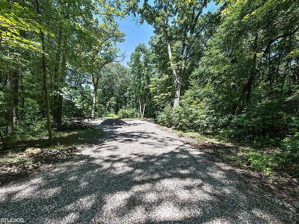 1st image of 19102 White Pine Dr
