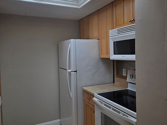 4th image of 4503 NW 41st Pl