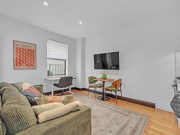 5th image of 20 Avenue A APT 2l