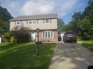 19 Peach Tree Rd, Oakhurst, NJ 07755