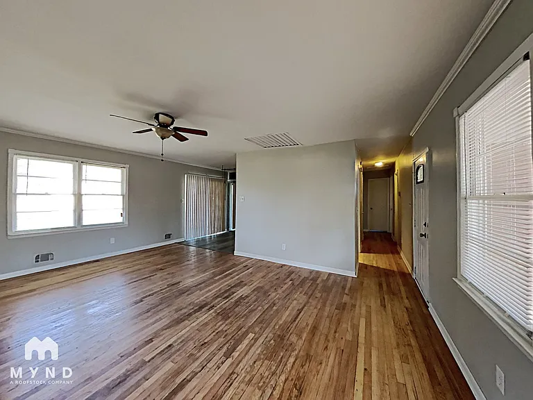 5245 Louis Xiv Ln — Photo 5