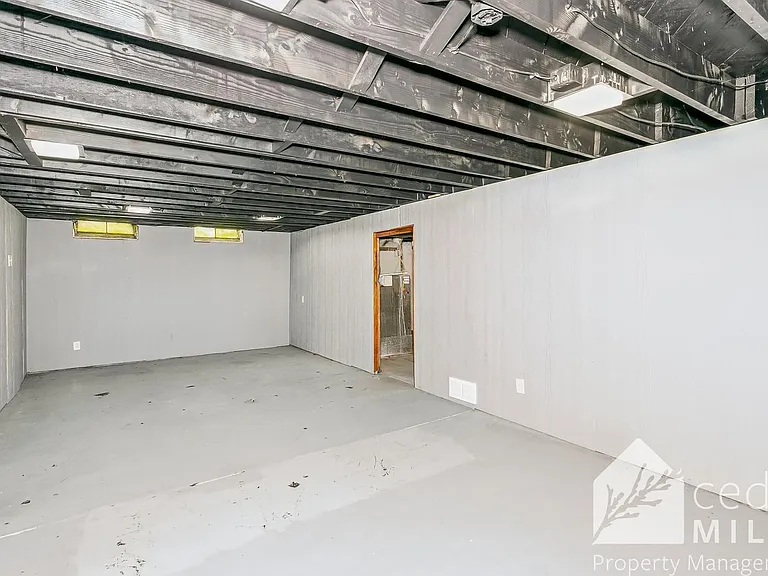 8002 E Gilbert St — Photo 12