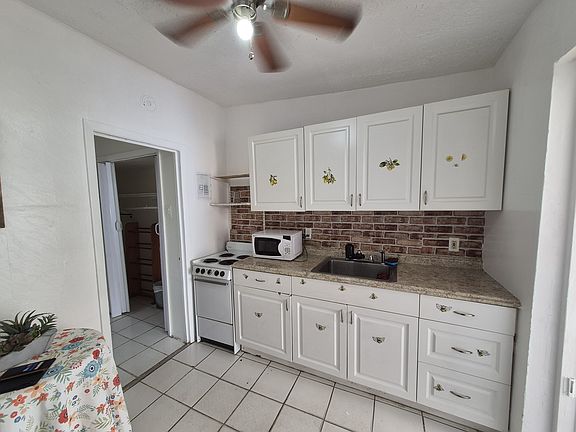 2nd image of 2921 SW 36th Ct #2CORAL-2
