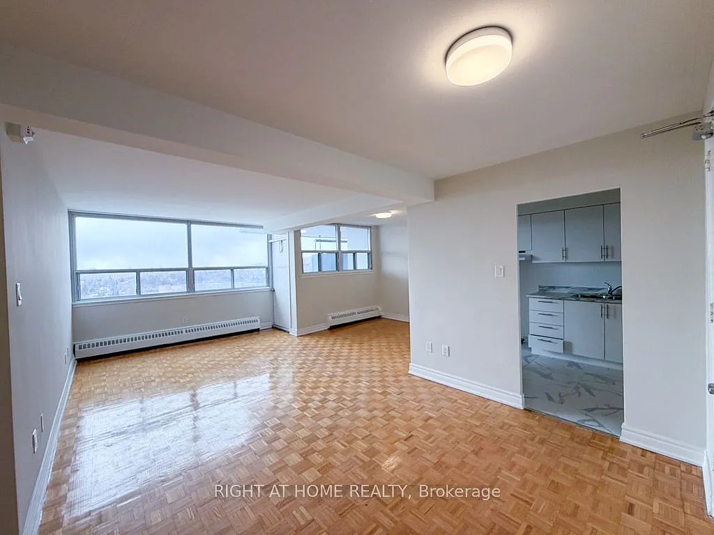 Building Photo - 1442 Lawrence Ave W #1016