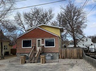 818 7th Ave NW, Minot, ND 58703