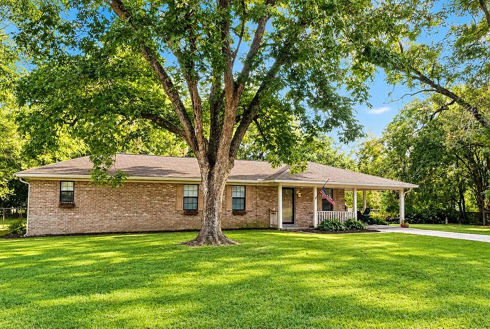 1st image of 106 Orchard Cir