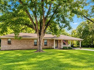 106 Orchard Cir, Fitzgerald, GA 31750