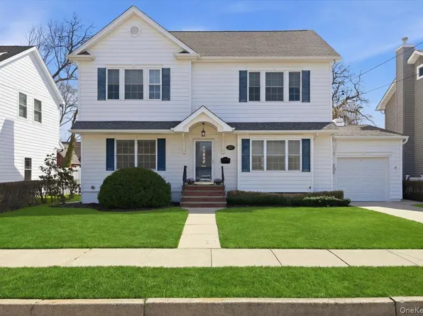95 Pacific Street, Massapequa Park, NY 11762
