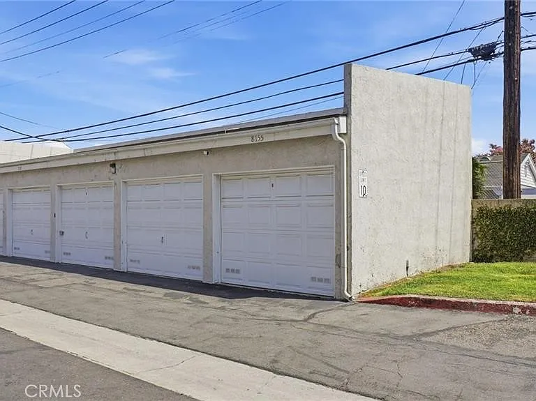 8155 Woodland Dr — Photo 35