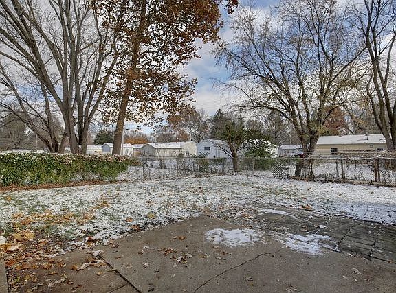 3rd image of 1406 Centennial Dr