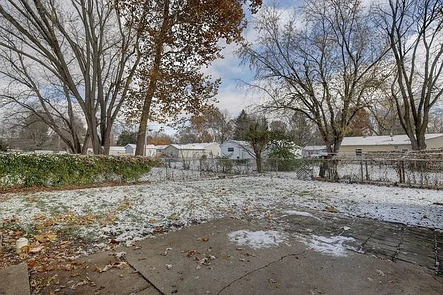 1406 Centennial Dr — Photo 3