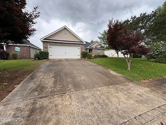 2nd image of 322 Manchester Ln
