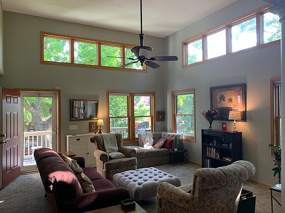 2nd image of 50 Isabel St W #2
