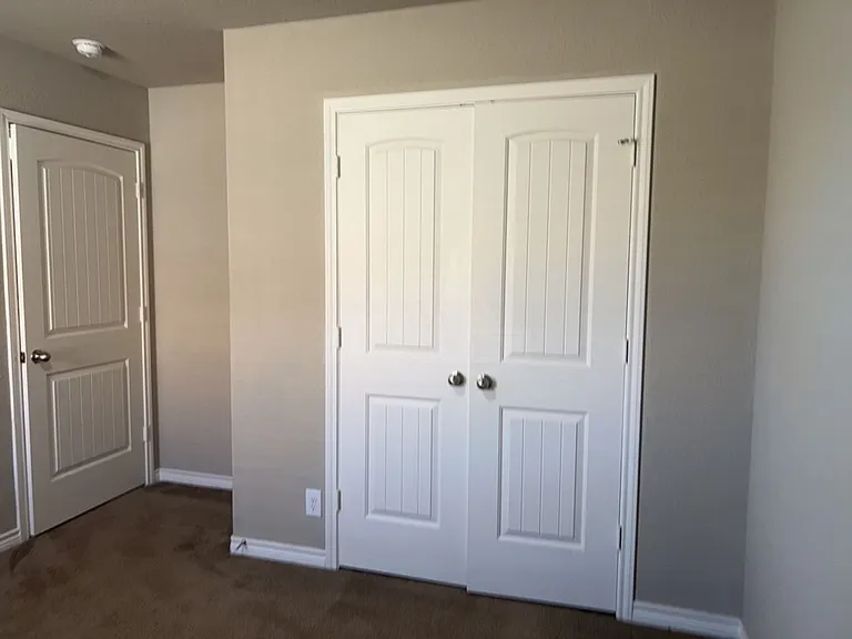 2604 Tarrant County Dr — Photo 13