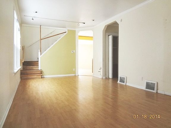 3rd image of 5714 N Karlov Ave