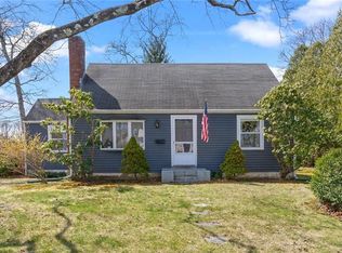121 Lake Dr, North Kingstown, RI 02852