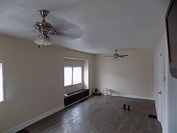 3rd image of 3308 N Sherman Dr