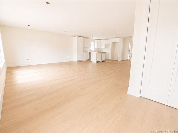 3rd image of 34 Burman St