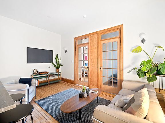 4th image of 813 Street Nichlas Ave #3R