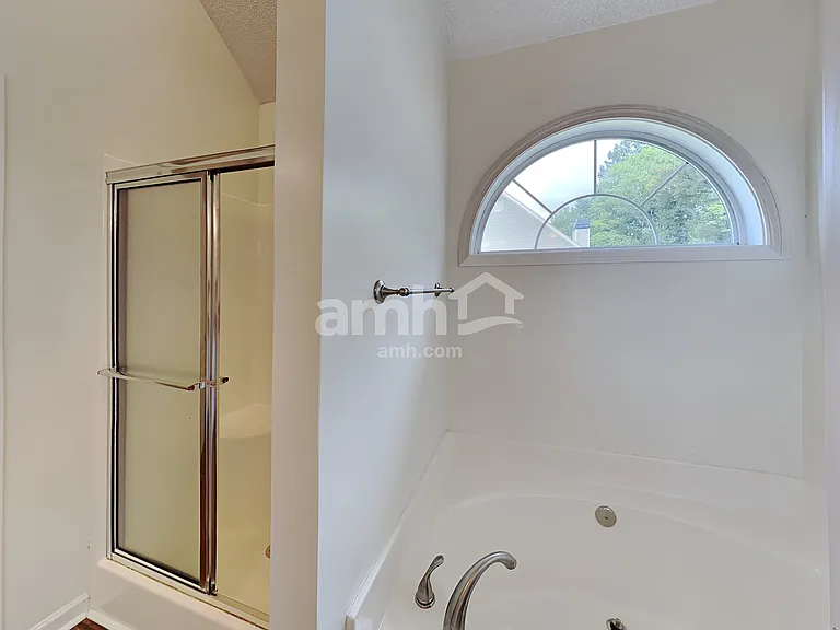 361 Whitney Ln — Photo 11