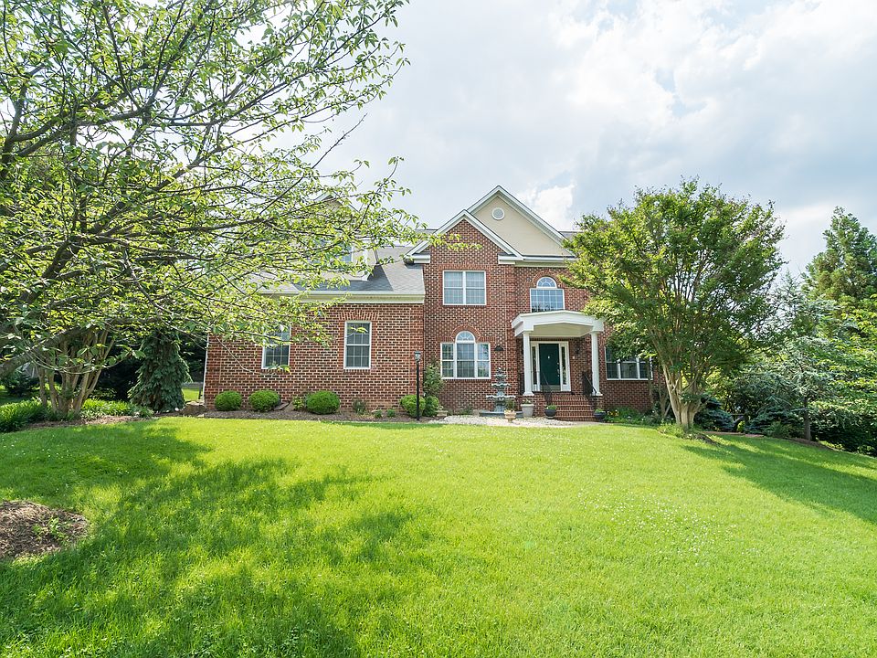 1st image of 1208 Chadsworth Ct
