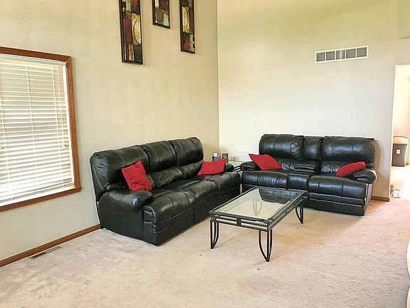 5th image of 3091 Warwickshire Dr