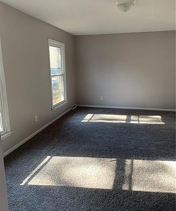 5th image of 135 Homestead Ct