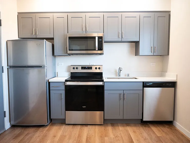 3715 E McKinley Ave W #102 — Photo 3