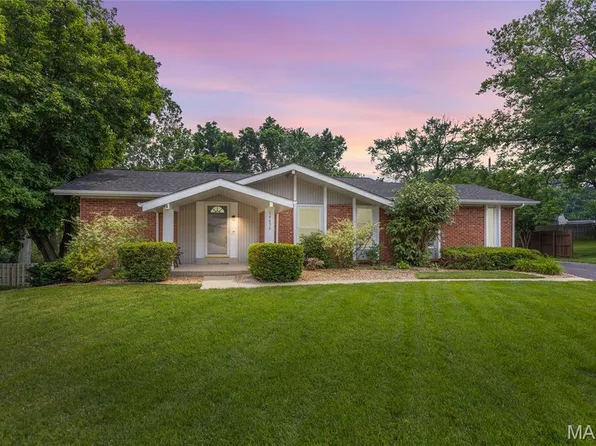 14656 Laketrails Ct, Chesterfield, MO 63017