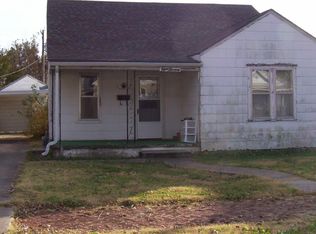 813 W 3rd St, Coffeyville, KS 67337