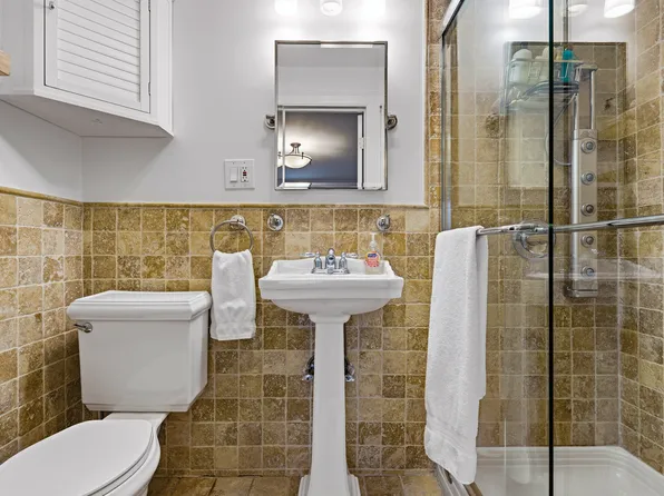 285 Alexander Avenue image 14 of 29