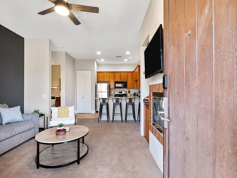 50610 Santa Rosa Plz — Photo 5