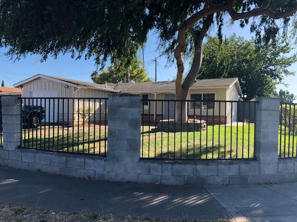 1st image of 2153 Caracas Ct