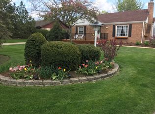 863 N Delany Rd, Gurnee, IL 60031