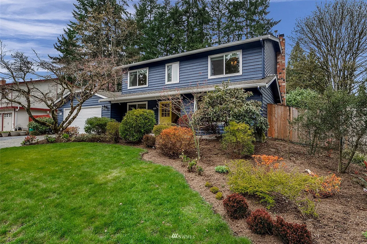 4 bed, 2.5 bath, 2360 sqft, $4,500 — Photo 4
