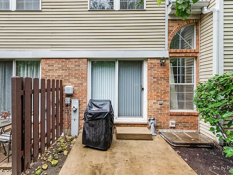 650 Hillview Ct — Photo 26