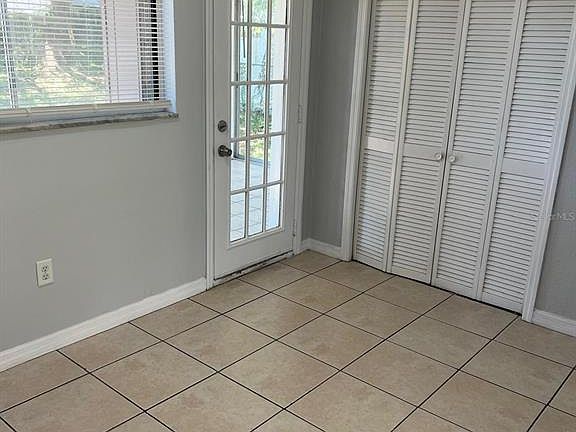 4th image of 1427 Pleasant Pl