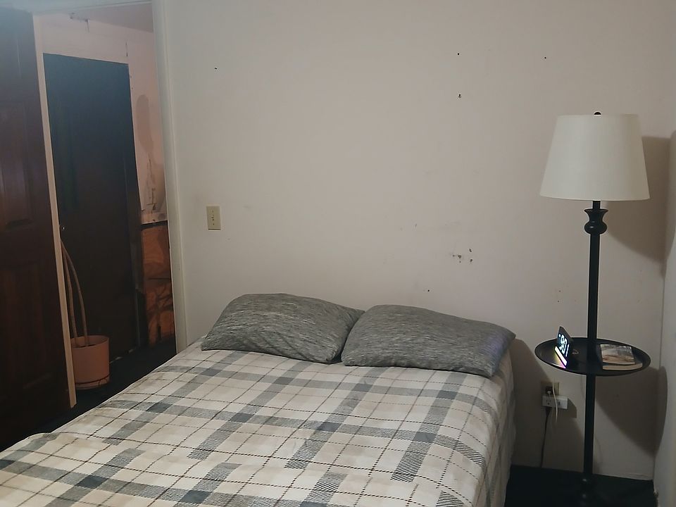 1st image of 807 S Riverside Dr #807
