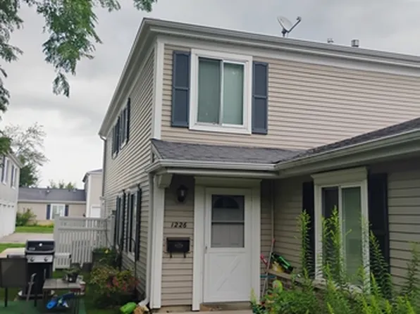 1226 Cove Dr #224B, Prospect Heights, IL 60070