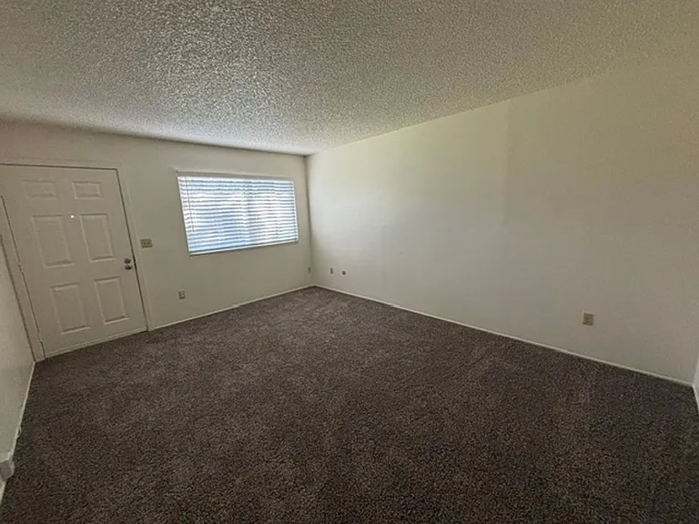 8012 N Laurelglen Blvd #C — Photo 4