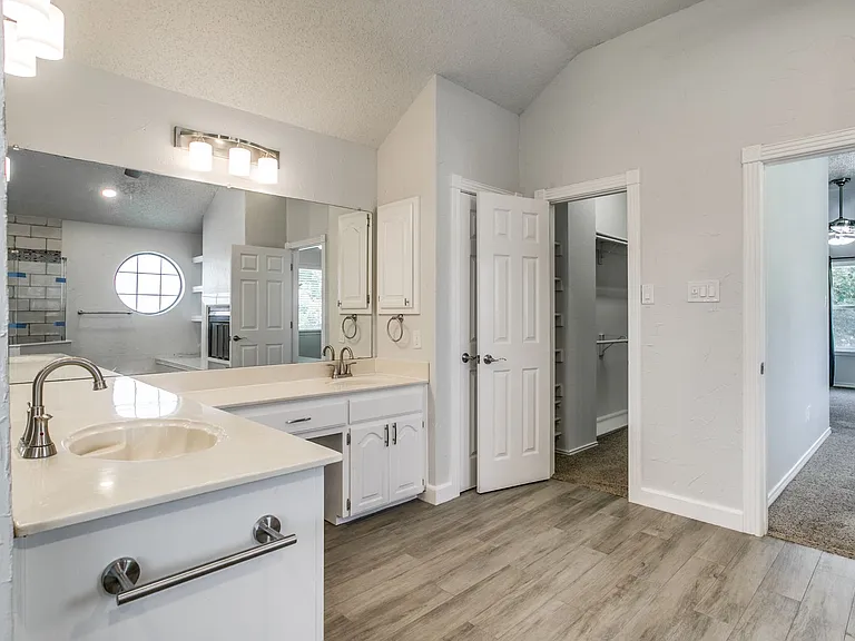 2204 Winslow Ct — Photo 16