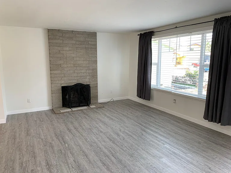 7423 Salizar St — Photo 6