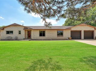 619 N Sheb Wooley Ave, Erick, OK 73645