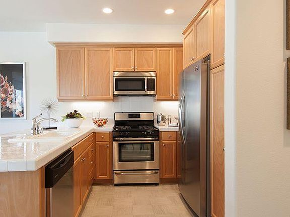 4th image of 539 Lehigh Ln