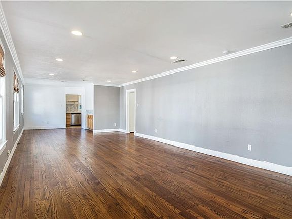 3rd image of 1306 Hollywood Ave