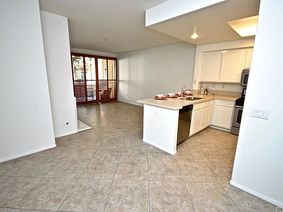 5th image of 2802 Ladrillo Aisle #25